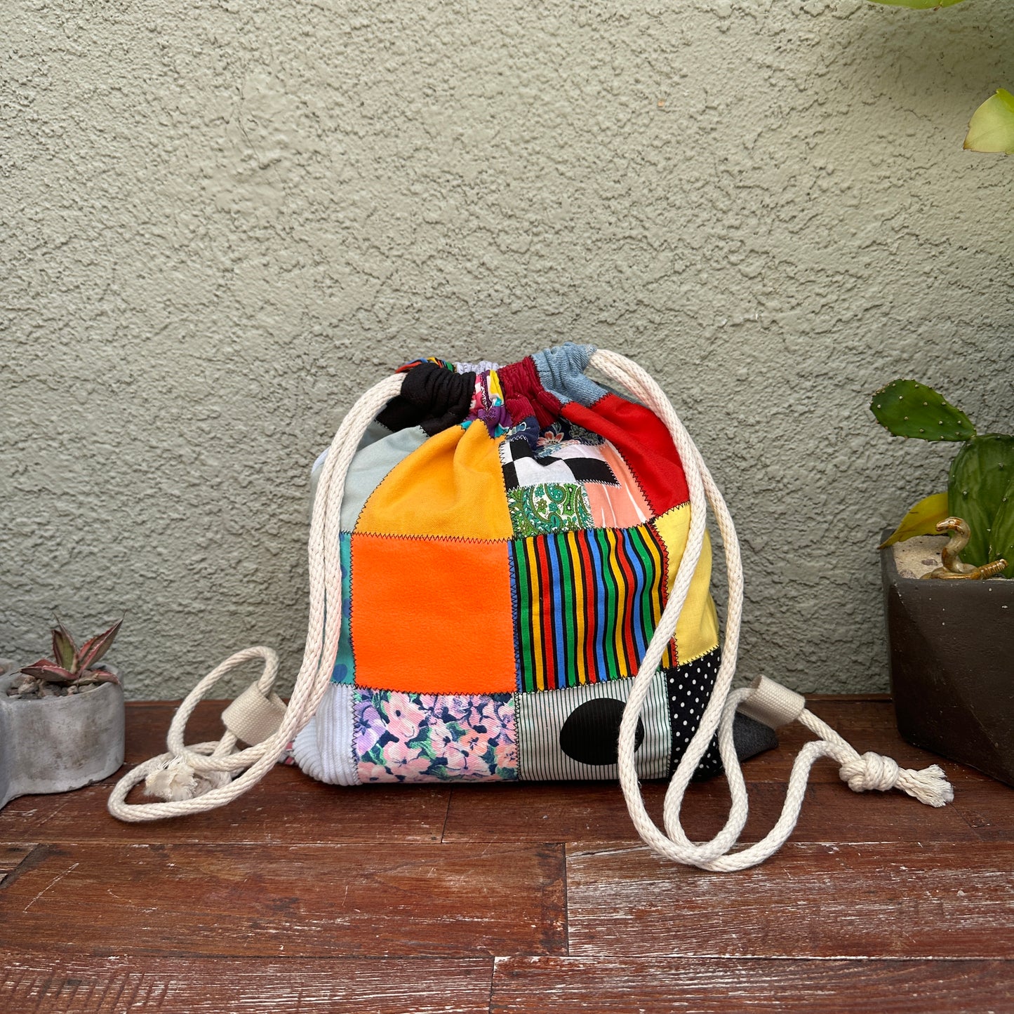 MUNGA KIDS! Drawstring Bag - Neon Smile