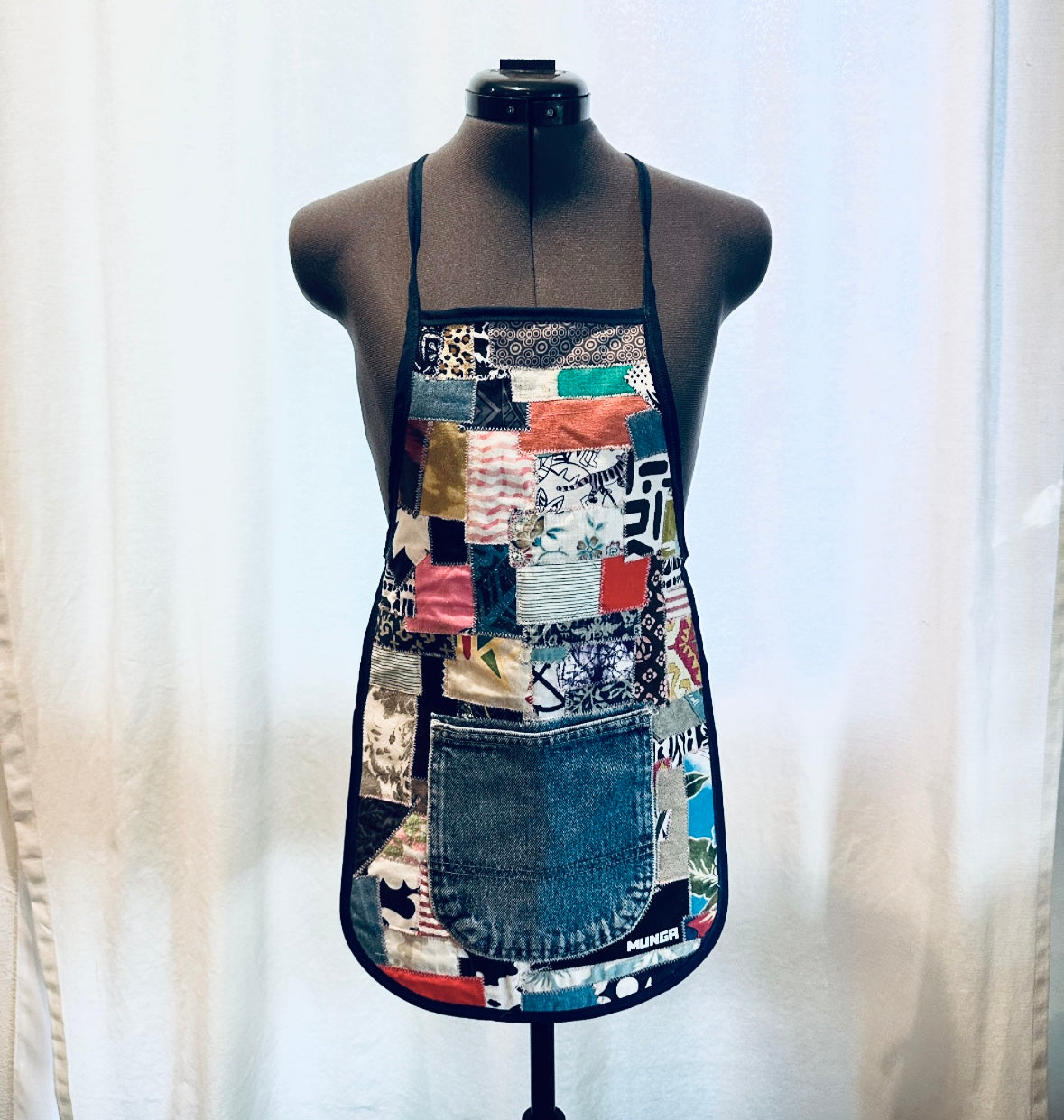 MUNGA Apron, Kids Size XS